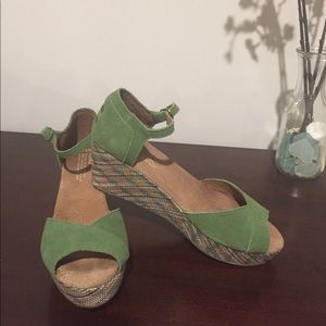 TOMS green suede wedges
